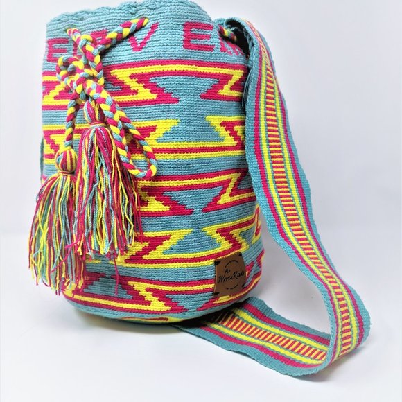 Wayuu Mochila Bag from Colombia, La Guajira - Picture 4 of 5
